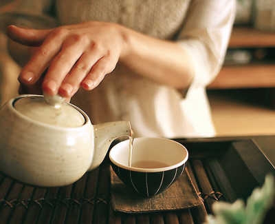 品茗的礼仪－品茶礼仪细节－品茶倒茶的讲求
