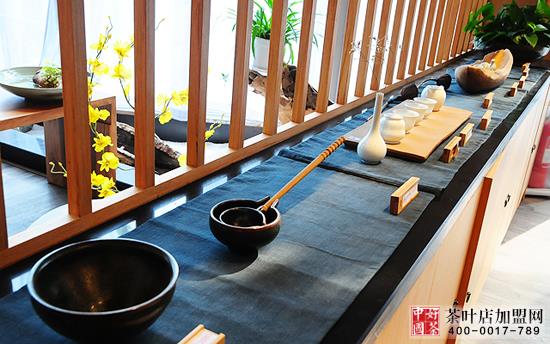 茶饰摆件--茶文明糊口馆茶饰典范摆放体例--茶宠展现