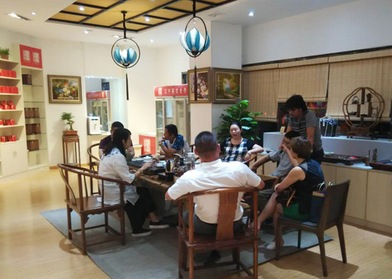 三千茶农专业设想师，茶叶店装修设想