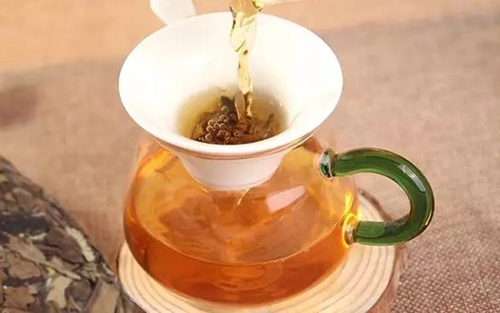 白茶的功能与感化_白茶最奥妙的功能