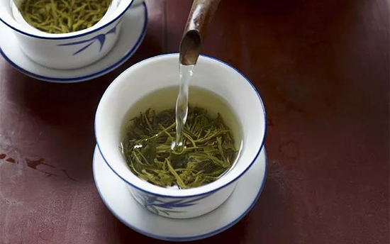 沏茶注重题目－添水体例